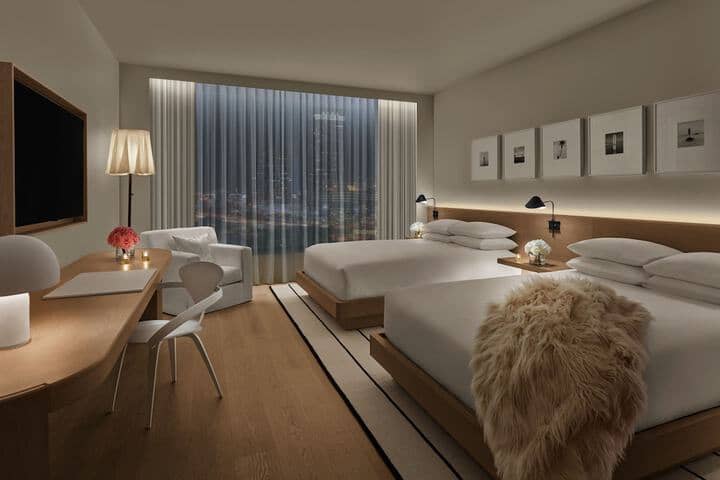 Room 13 of 87