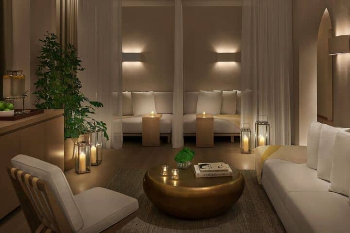 Lounge 66 of 87