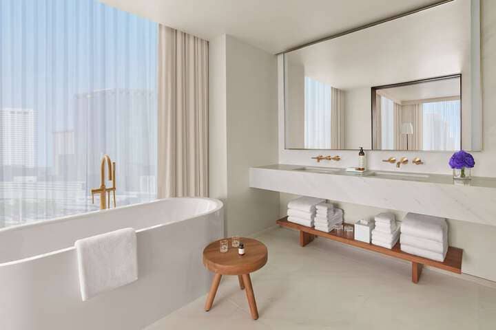Room 34 of 87