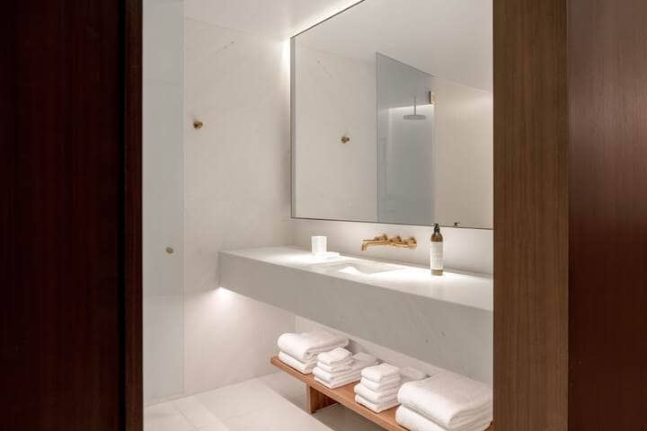 Room 40 of 87